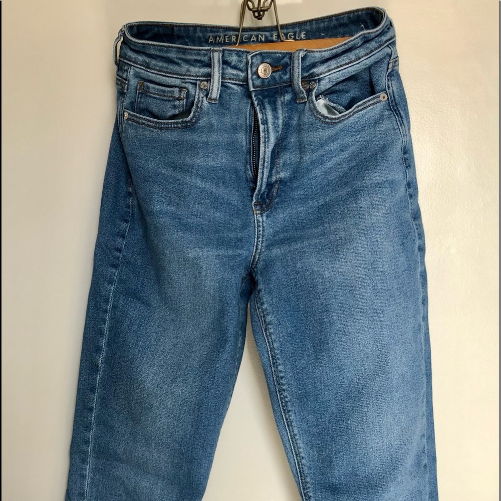 American Eagle size 4 Mom Jeans